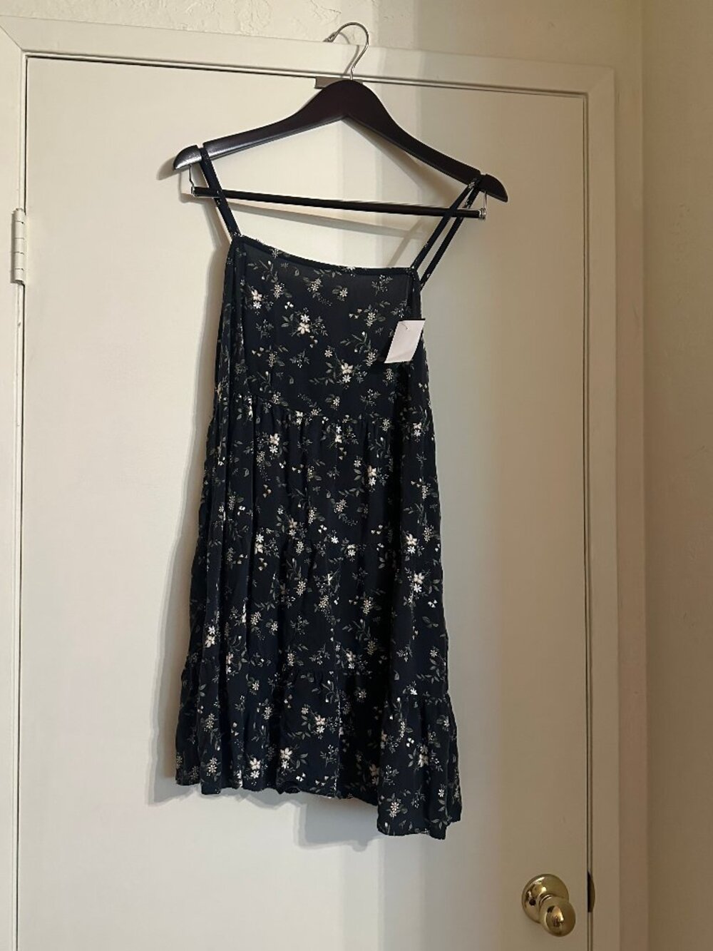 Old Navy tiered gray floral dress, size petite medium